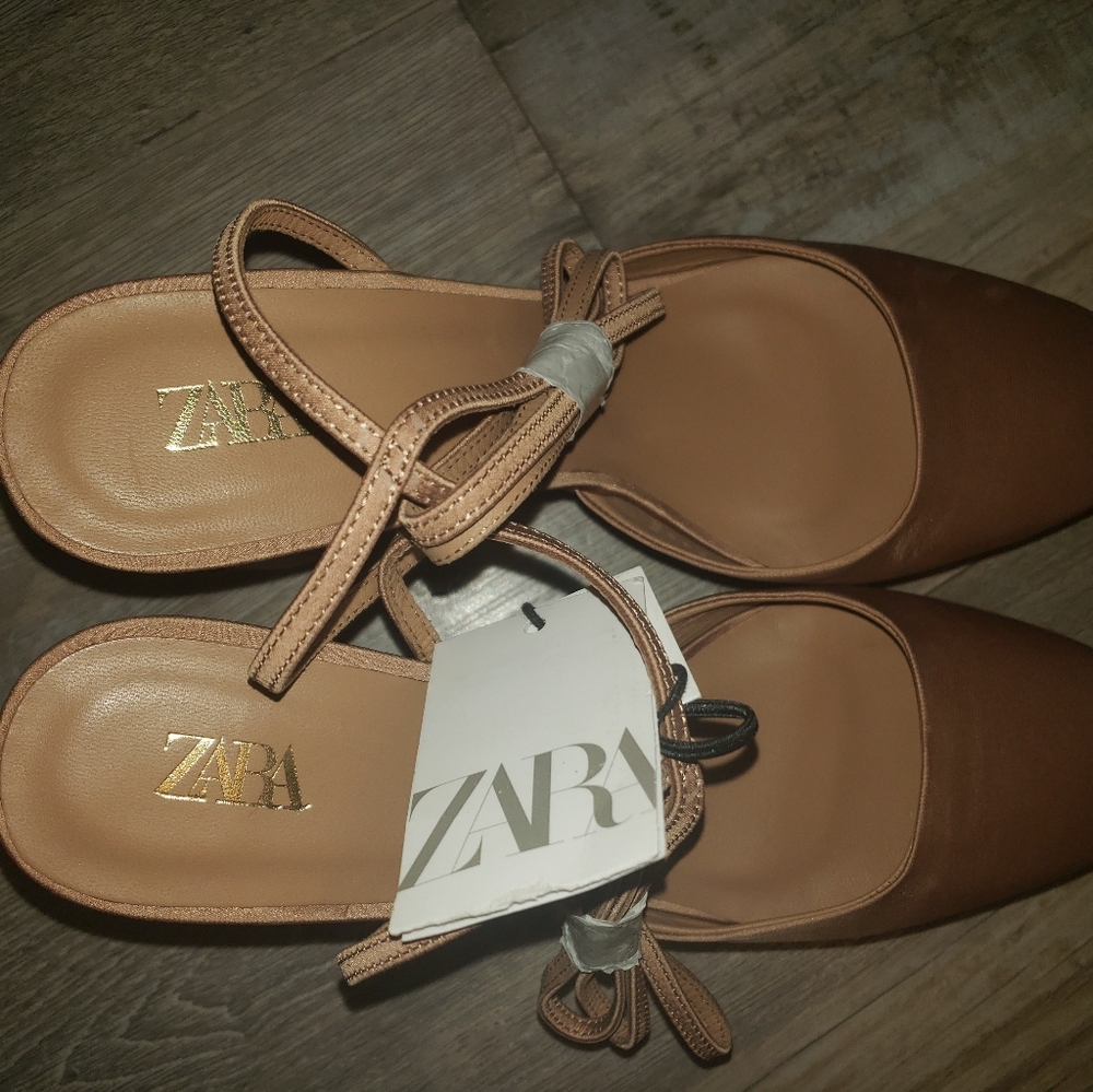 Womens Square-Toe Heels - Picture 3 of 3